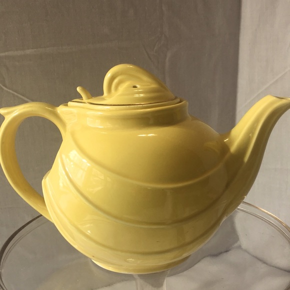 Vintage Hall MCM yellow tea pot - Picture 4 of 10
